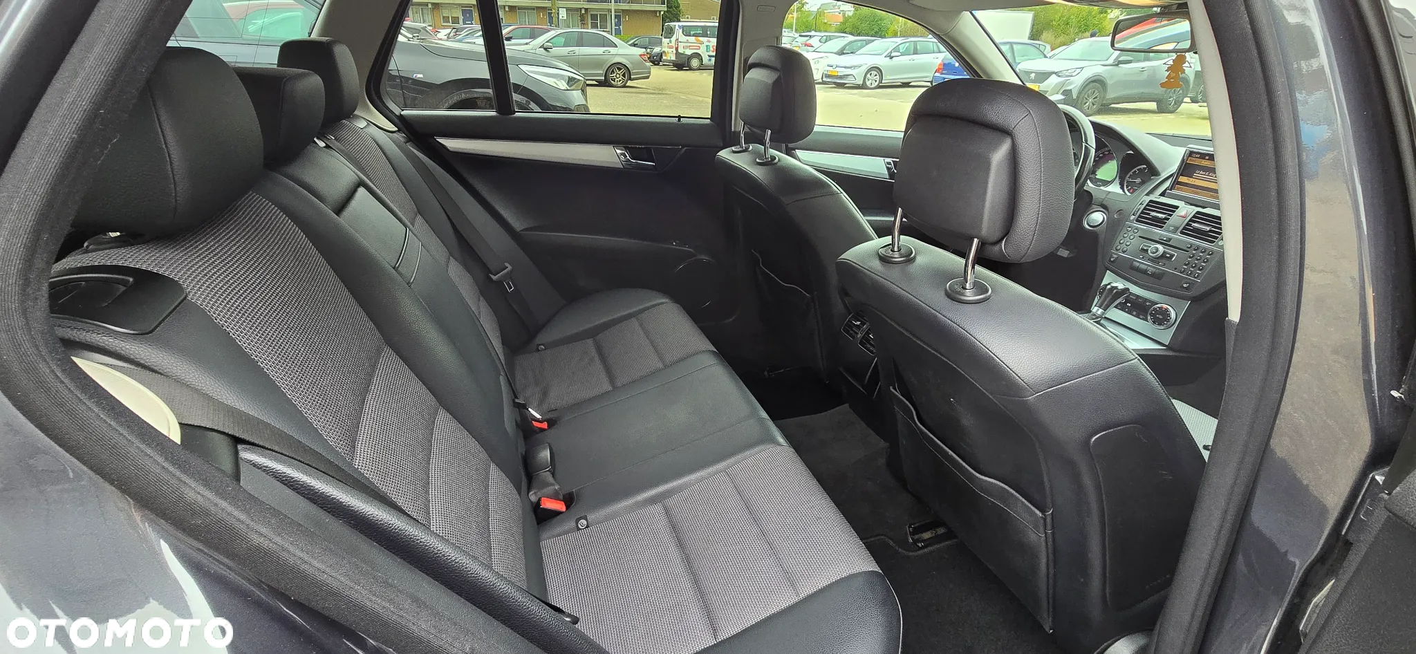 Mercedes-Benz Klasa C 250 CDI DPF Automatik BlueEFFICIENCY Avantgarde - 14