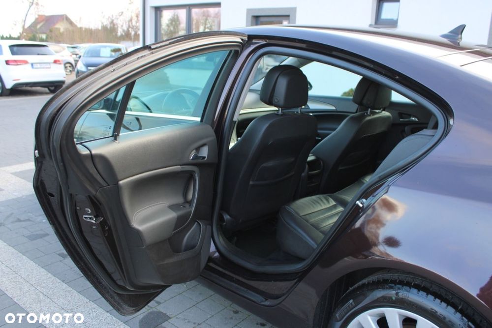 Opel Insignia - 23