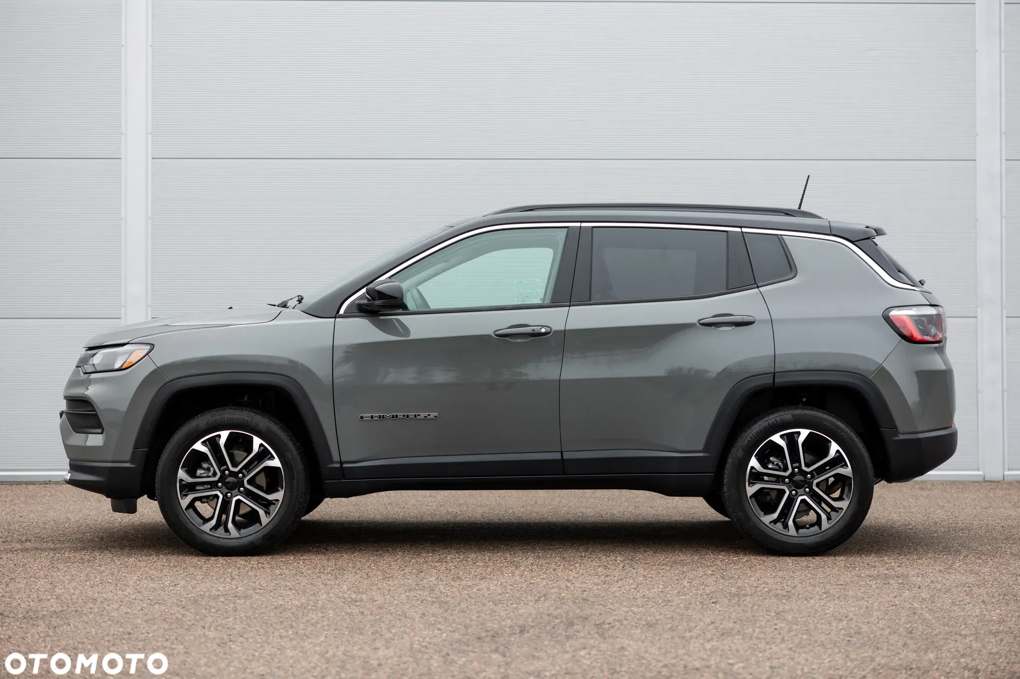 Jeep Compass - 10