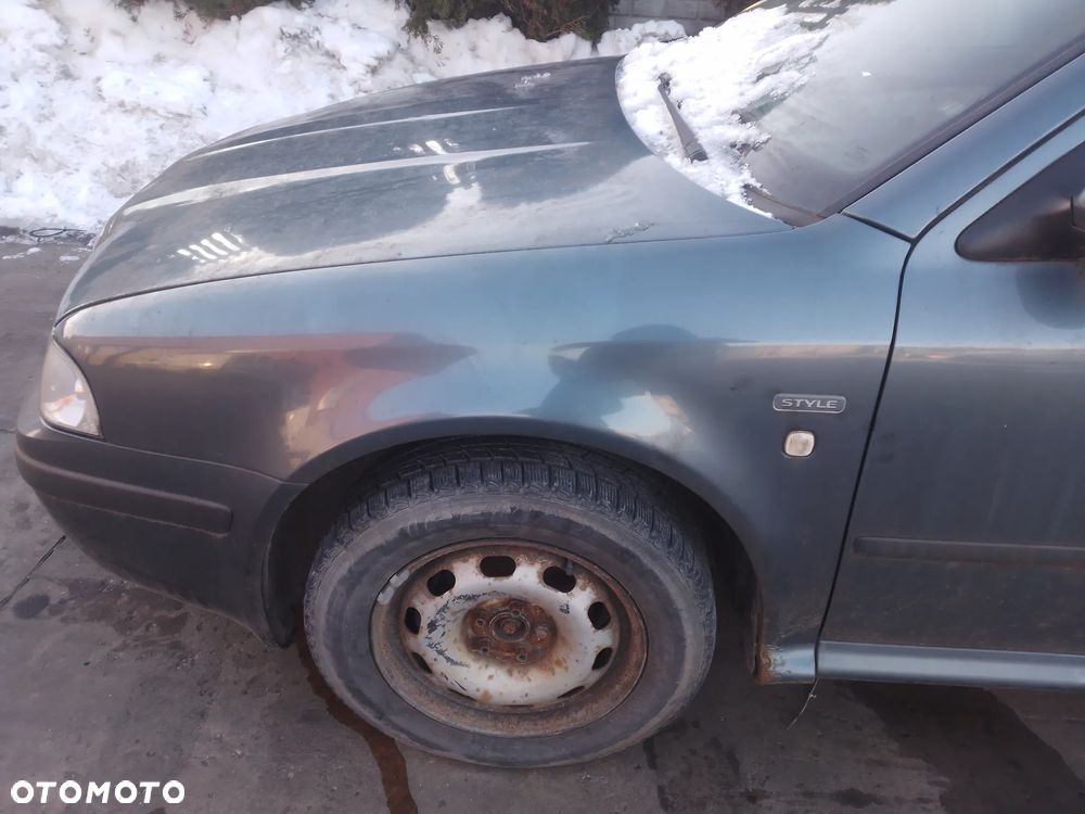 SKODA OCTAVIA I  00-10 1.6 BFQ    LUSTERKO ZEWNĘTRZNE PRAWE LEWE     9901 - 12