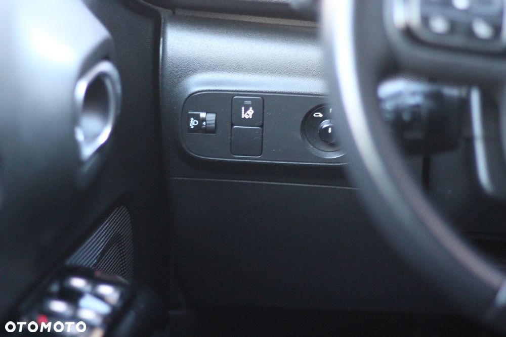 Citroën C3 1.2 PureTech Shine S&S - 21