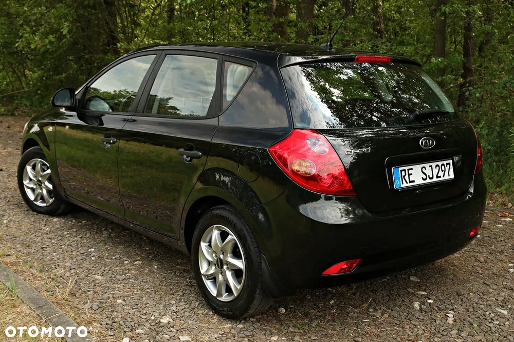 Kia Ceed 1.4 CVVT Attract - 21