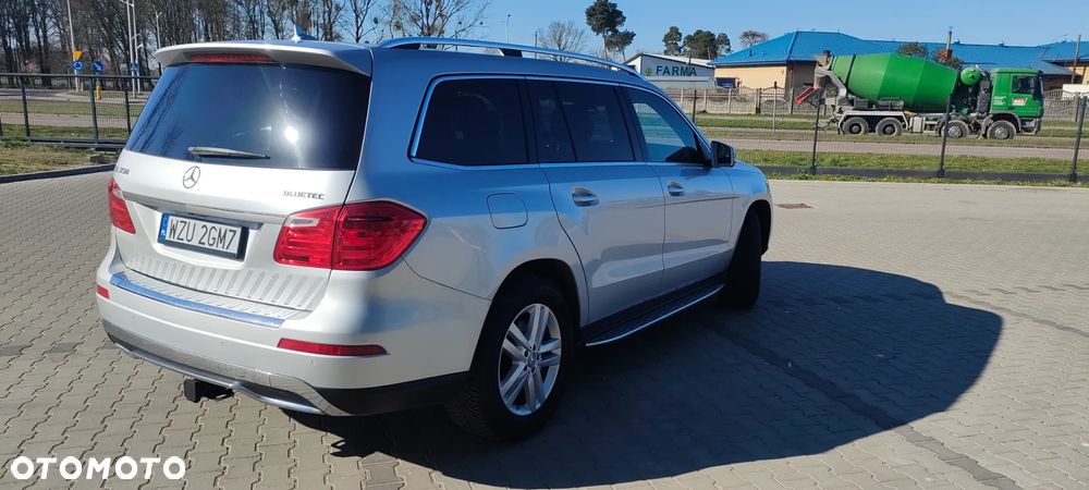 Mercedes-Benz GL 350 BlueTEC 4Matic 7G-TRONIC - 14