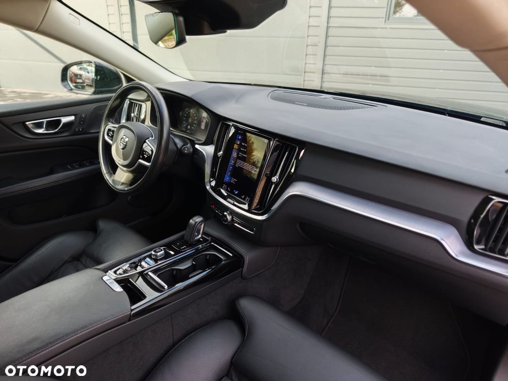 Volvo V60 T6 AWD Recharge Geartronic Inscription - 36