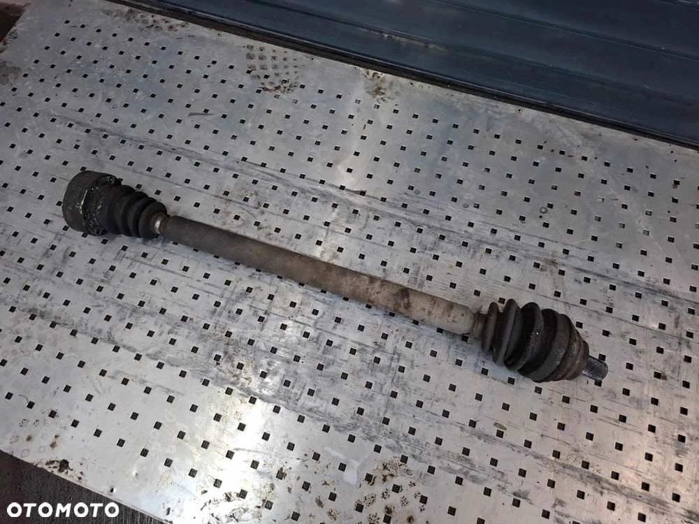 PÓŁOŚ PRAWA DŁUGA VW CADDY III 2,0 SDI BST 03-10 - 3