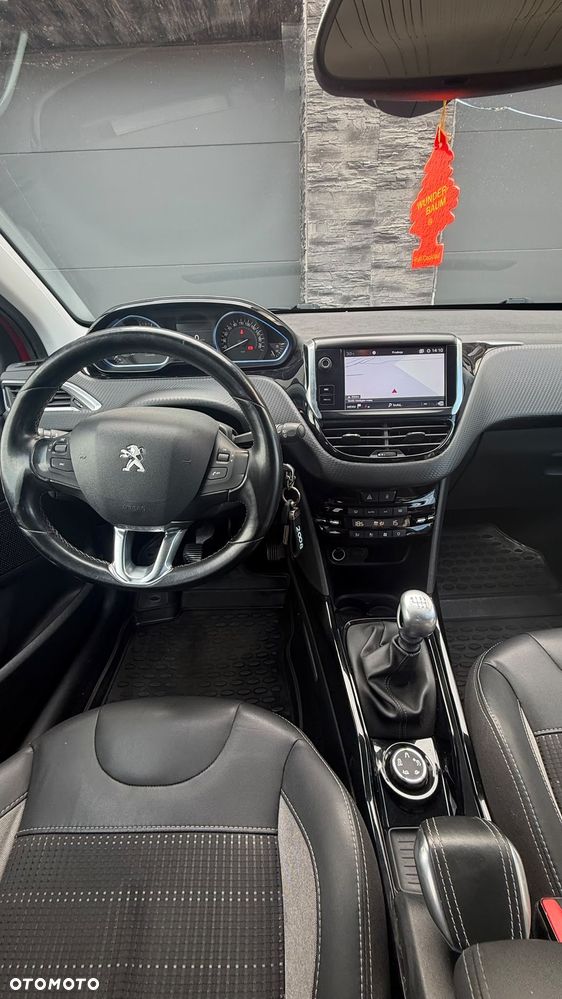 Peugeot 2008 PureTech 130 GPF Stop&Start Allure - 11