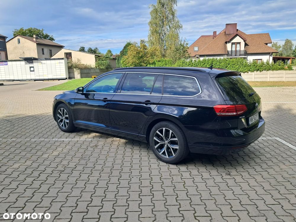 Volkswagen Passat - 4