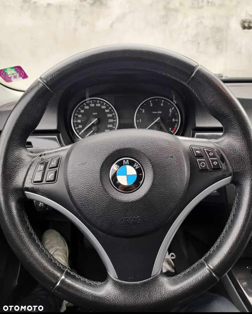 BMW Seria 3 318i - 6