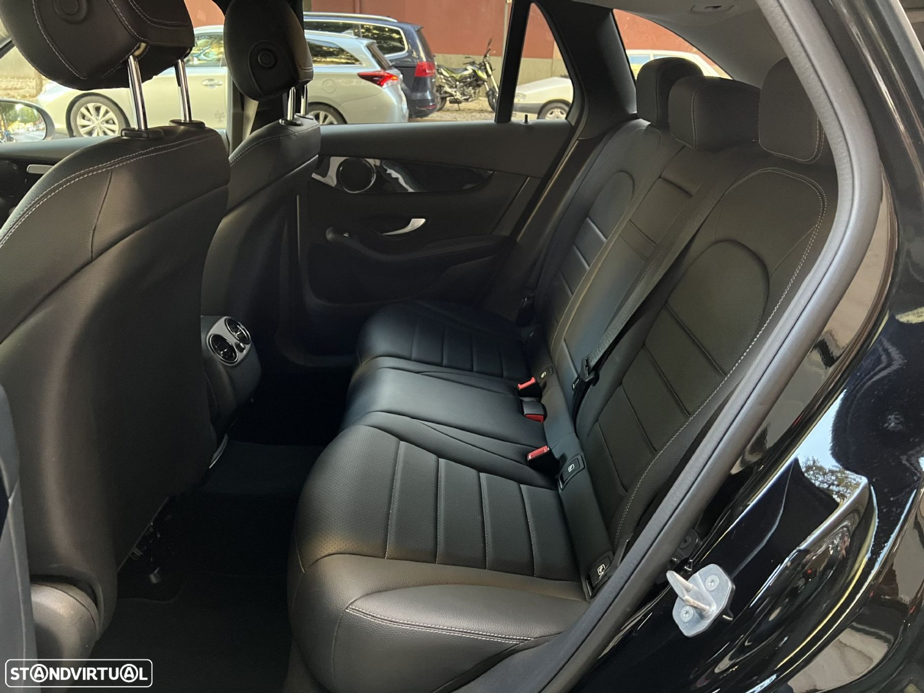 Mercedes-Benz GLC 220 - 12