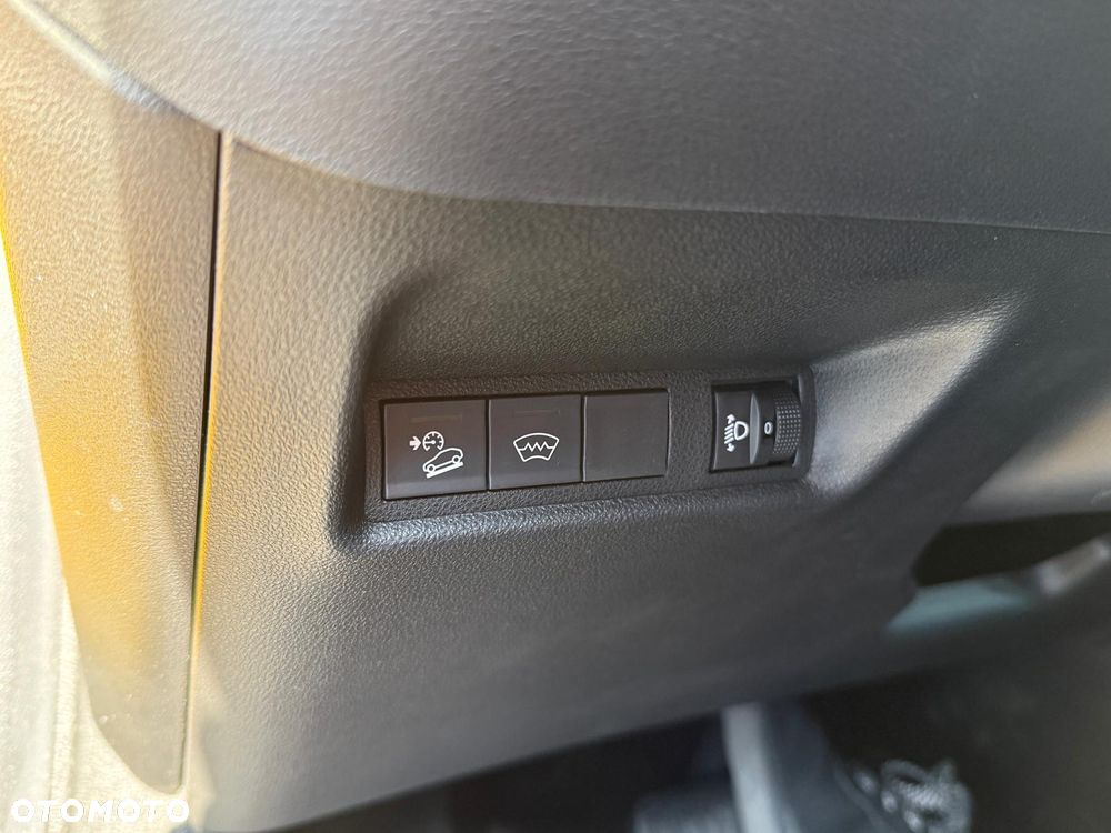 Jeep Avenger 1.2 T3 mHEV Overland 4xe eDCT6 - 20