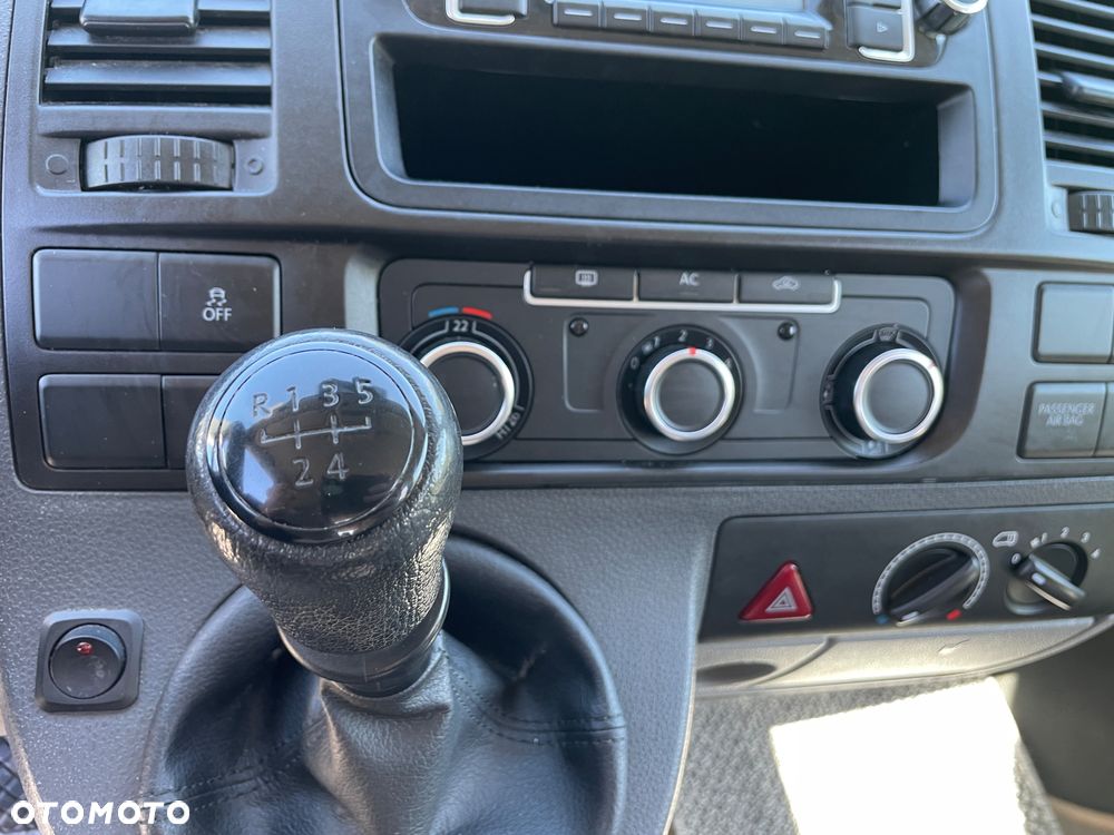 Volkswagen Transporter - 24