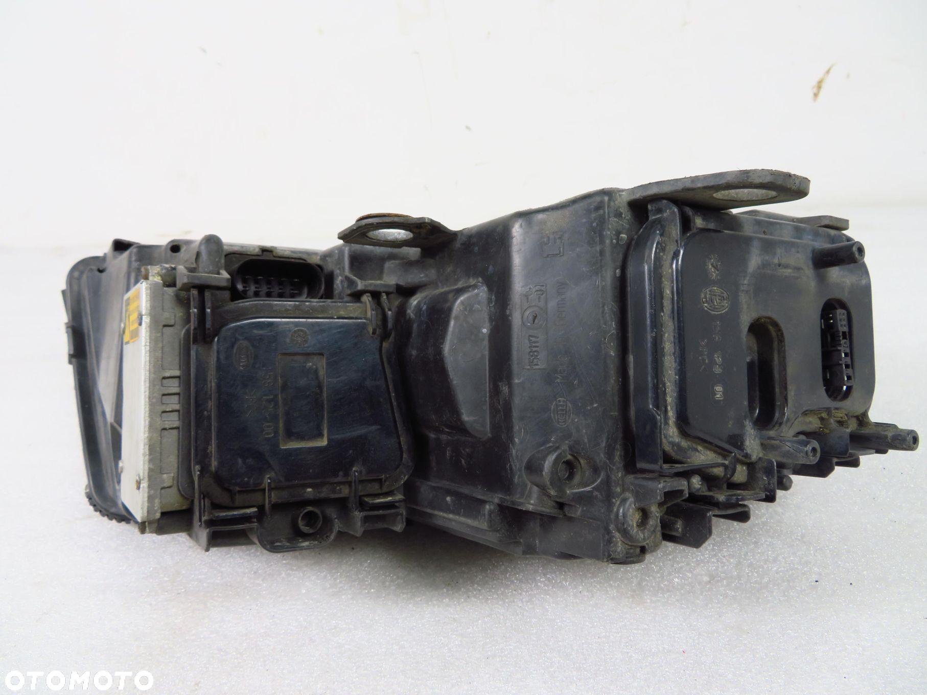 LAMPA LEWA PRZEDNIA BIXENON SKRĘTNY AUDI A8 D3 15811700 5DV00829000 - 2