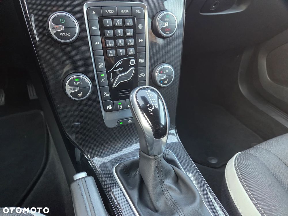 Volvo V40 D3 Geartronic - 30