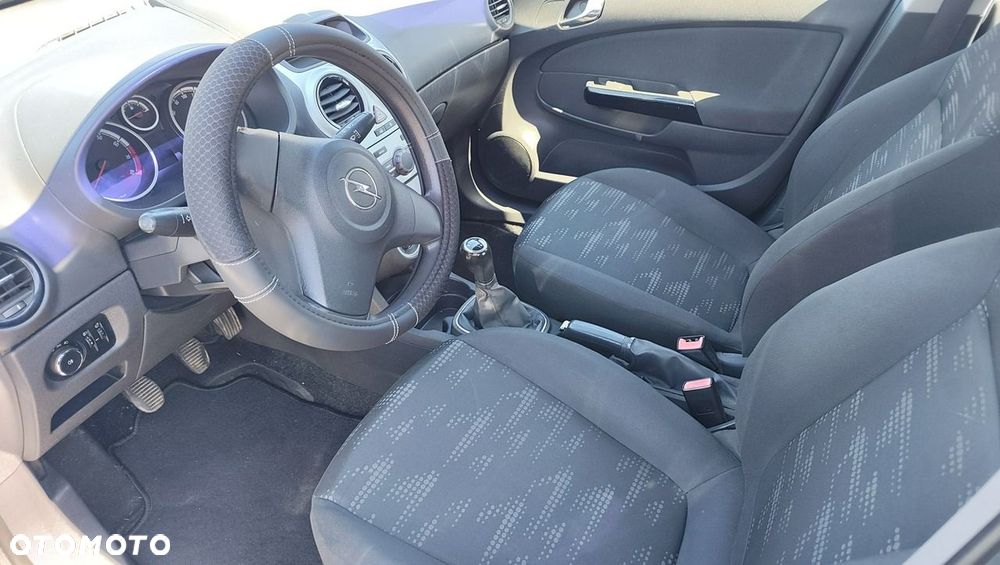 Opel Corsa - 9