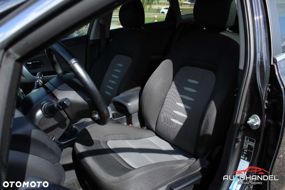Kia Ceed - 7