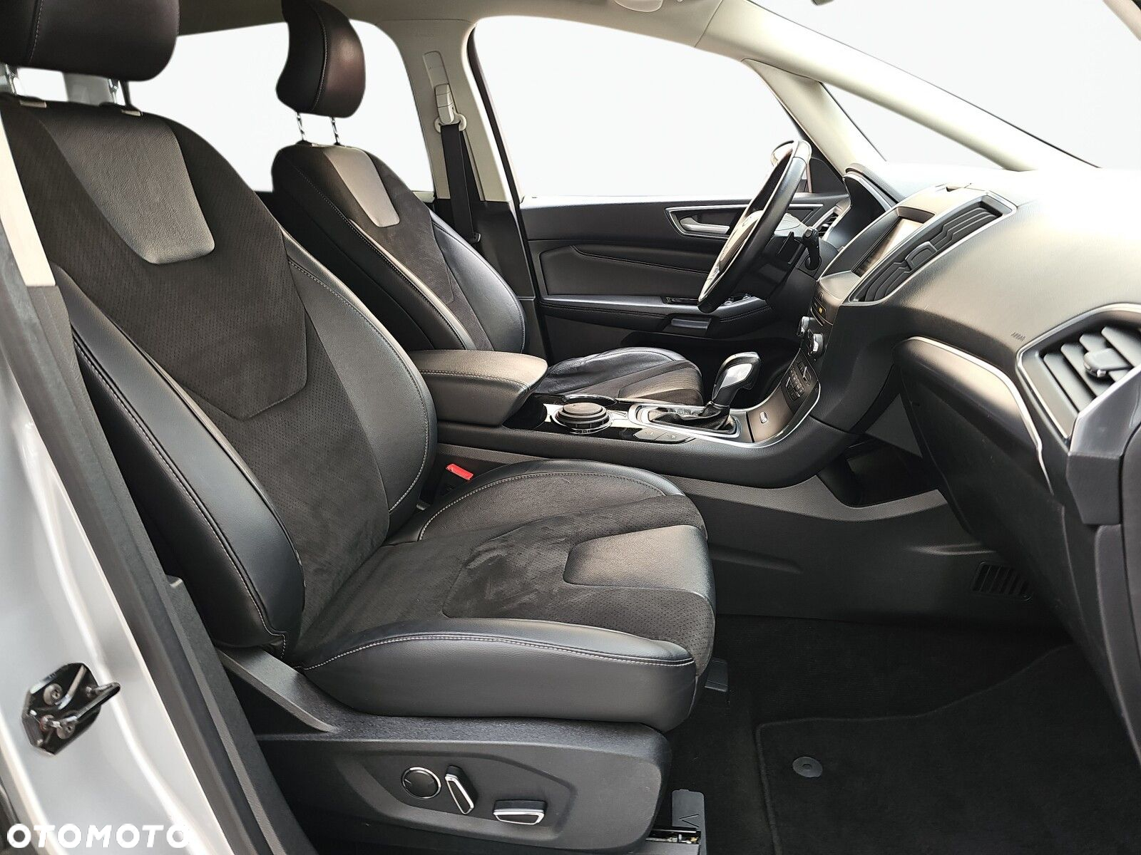 Ford S-Max - 14