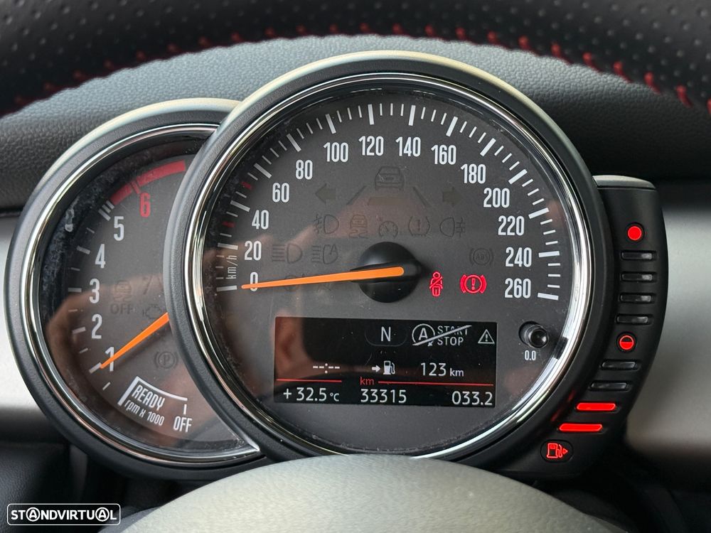 MINI 3 Portas Cooper D - 32