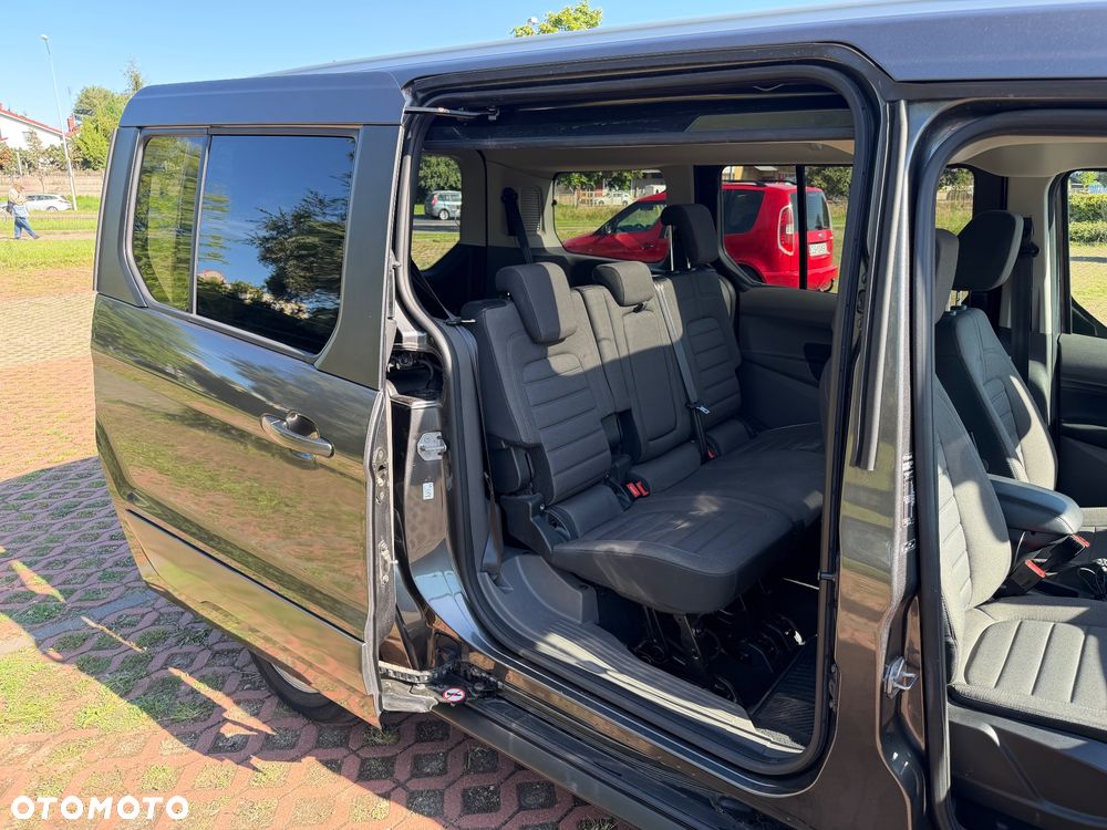Ford Tourneo Connect Grand - 16