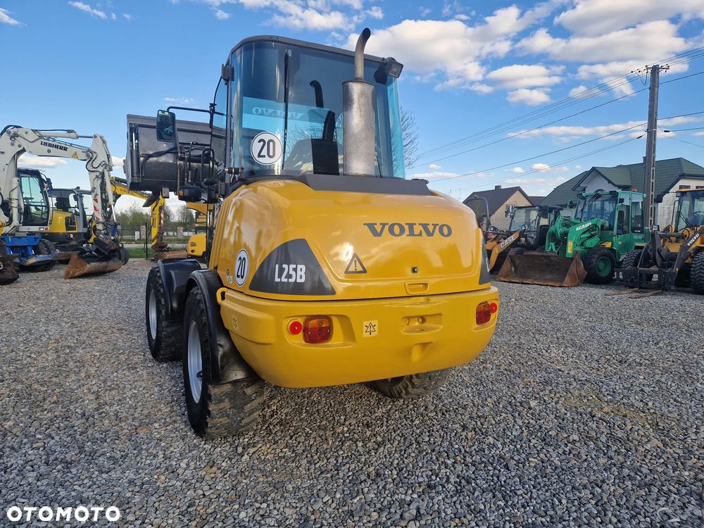 Volvo L25B-P - 4