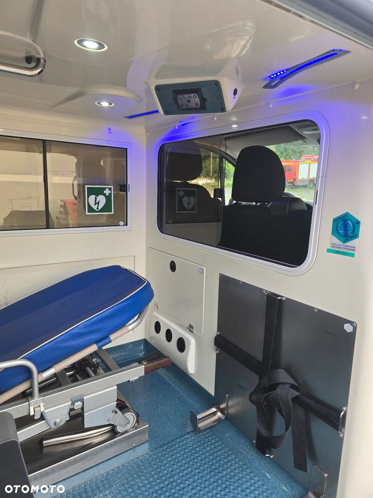 Opel Vivaro 1.6dci Karetka Ambulans Nosze - 11