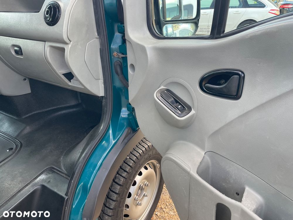 Renault Master Brygadówka 7 osobowy 2 x drzwi przesuwne - 27