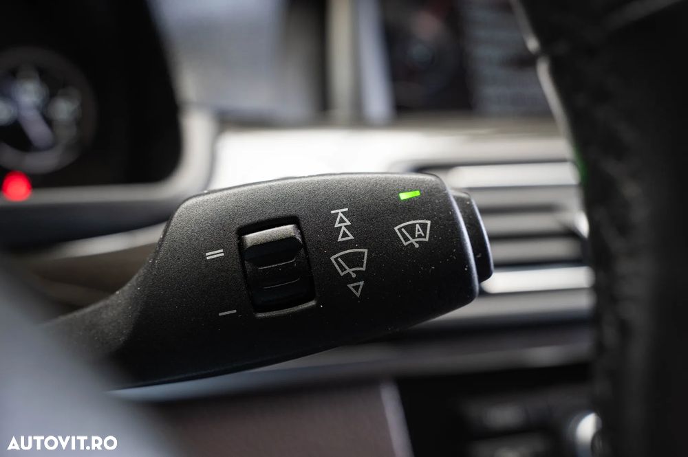 BMW Seria 5 525d xDrive Aut. Luxury Line - 21