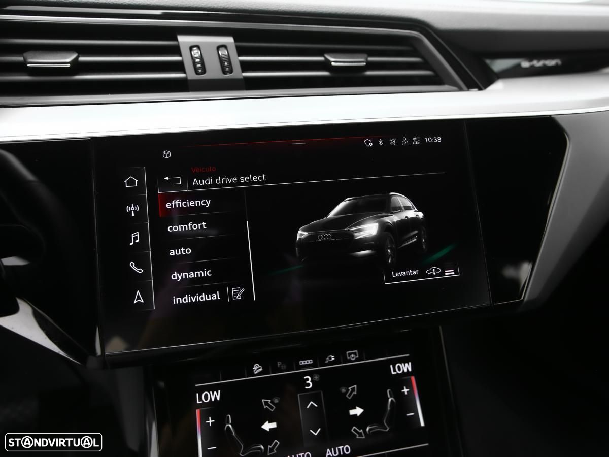 Audi e-tron 55 quattro - 25