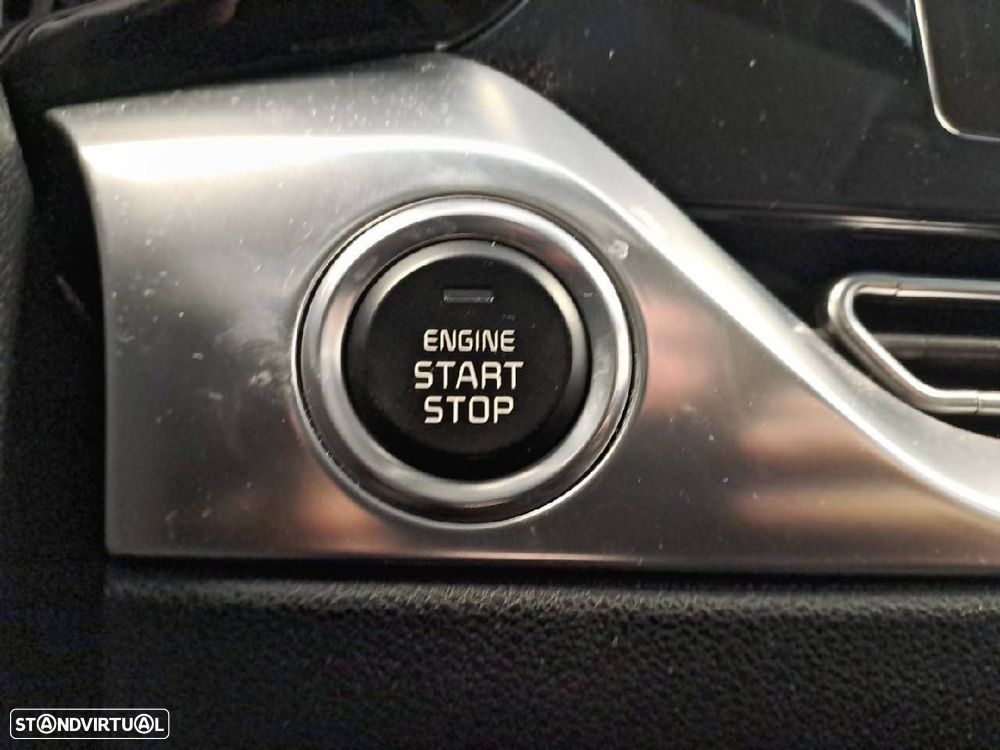 Kia Niro 1.6 GDi HEV Urban - 19