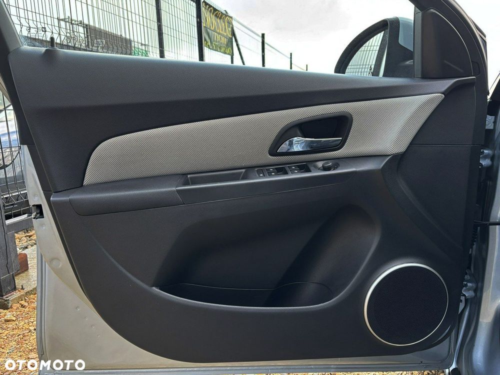 Chevrolet Cruze 2.0 D LT+ - 12