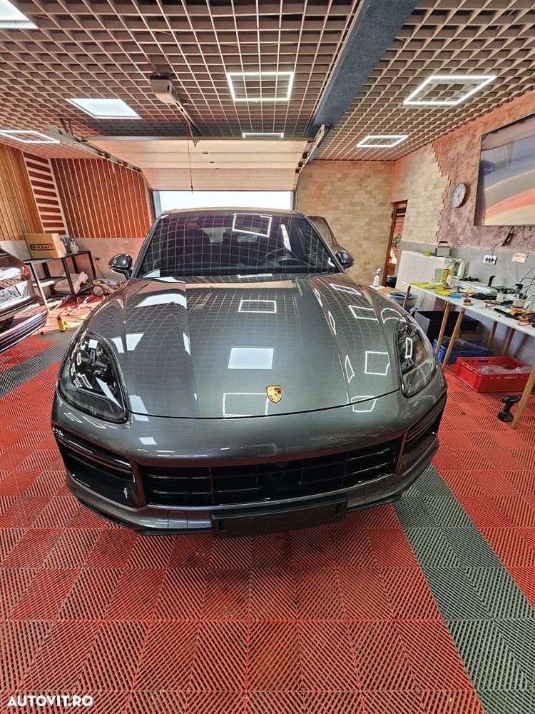 Porsche Cayenne Turbo S E-Hybrid Tiptronic S - 27