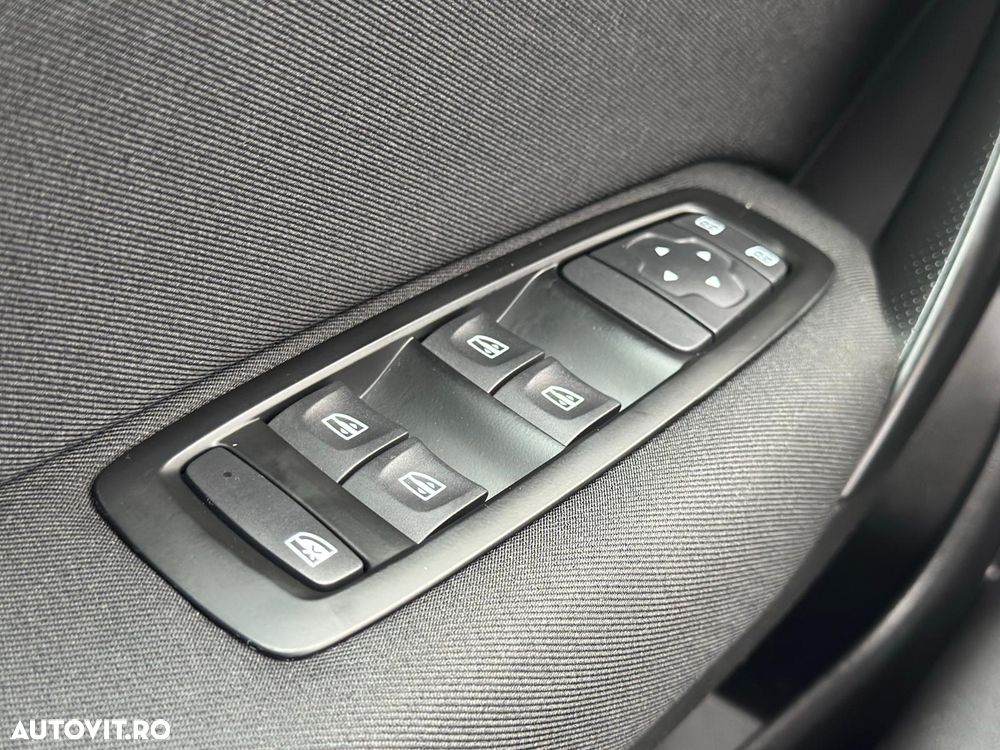 Renault Megane ENERGY dCi 110 EDC LIMITED - 21