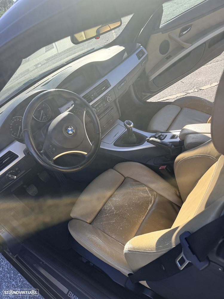 BMW 320 d Cabrio Exclusive - 4