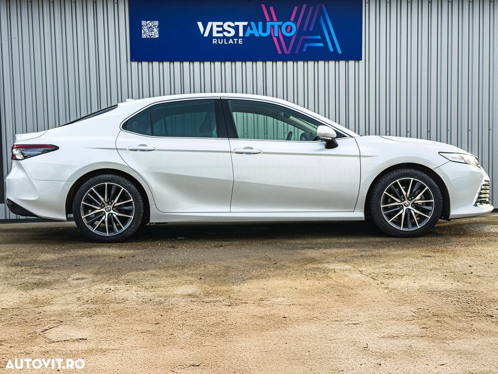 Toyota Camry 2.5 Hybrid Exclusive - 41