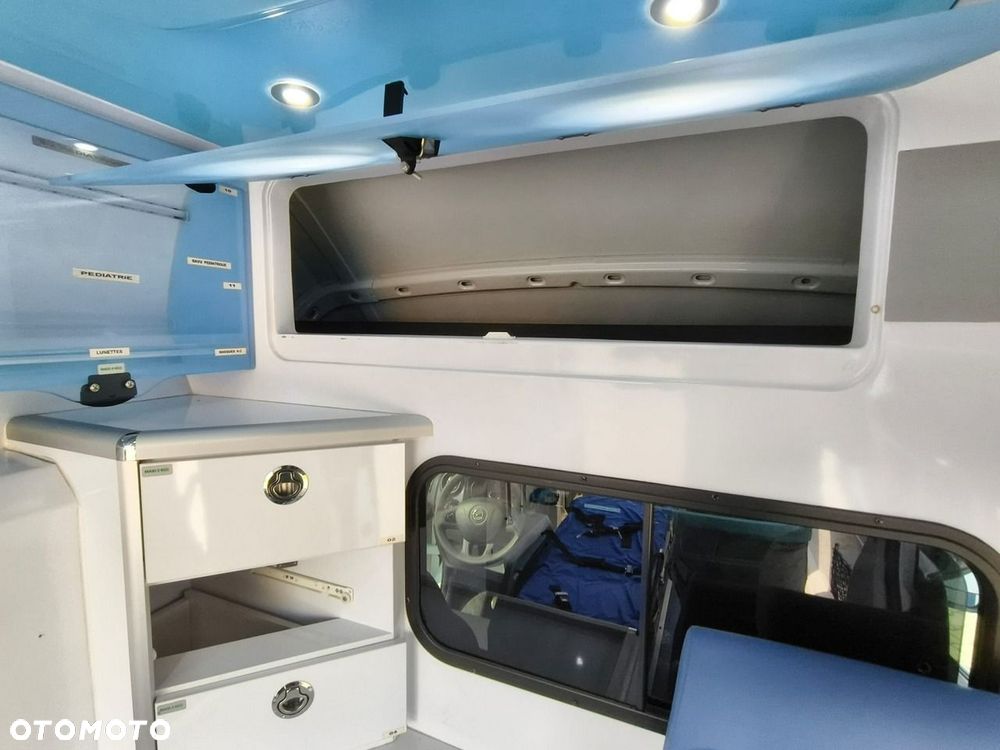 Opel Vivaro - 18