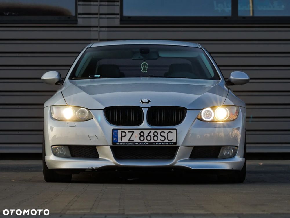 BMW Seria 3 320i - 9