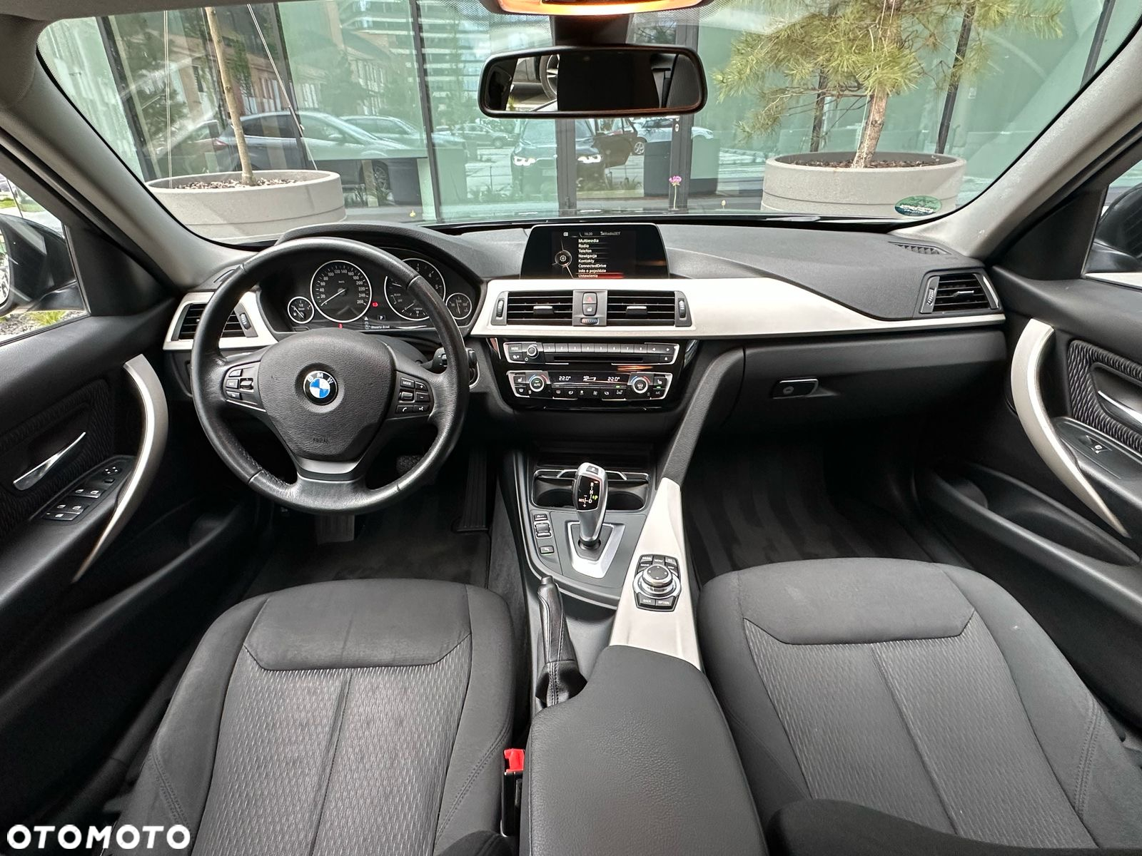 BMW Seria 3 318d Touring Advantage - 3
