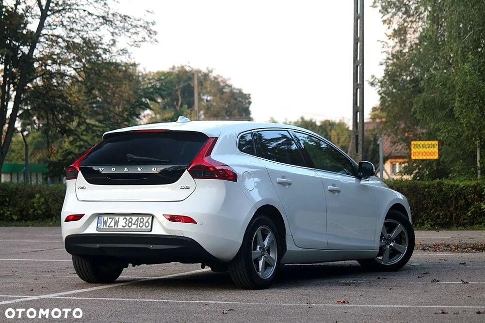 Volvo V40 D2 Momentum - 22