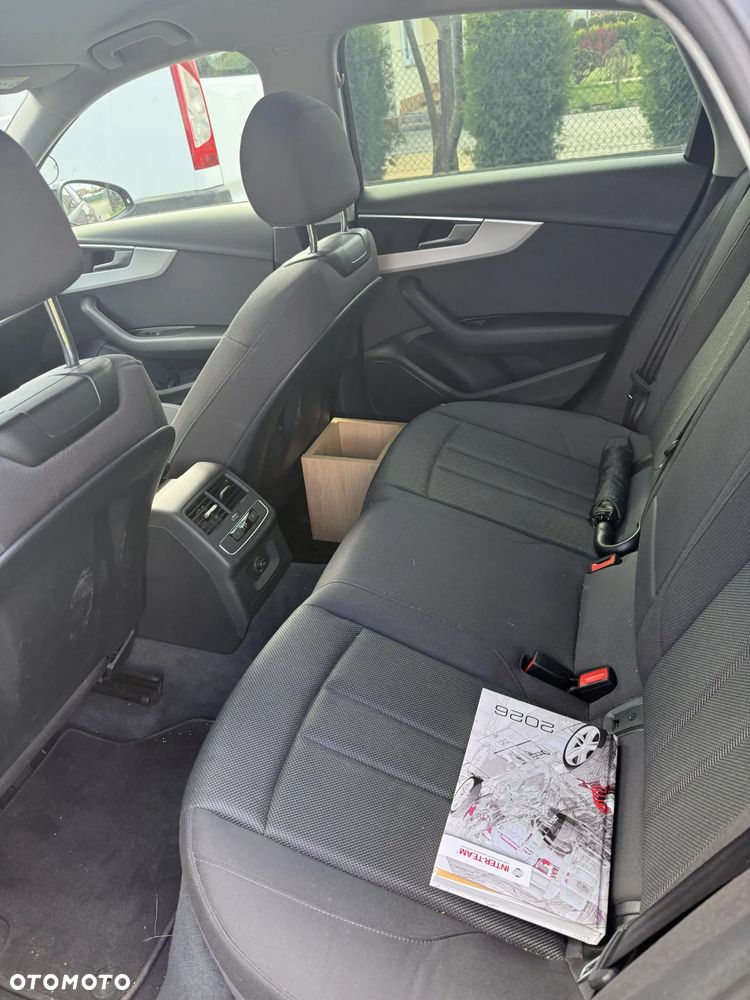 Audi A4 Limousine 35 TFSI mHEV S tronic - 11
