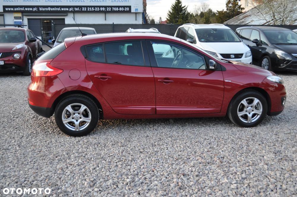 Renault Megane ENERGY TCe 115 Start & Stop Bose Edition - 4