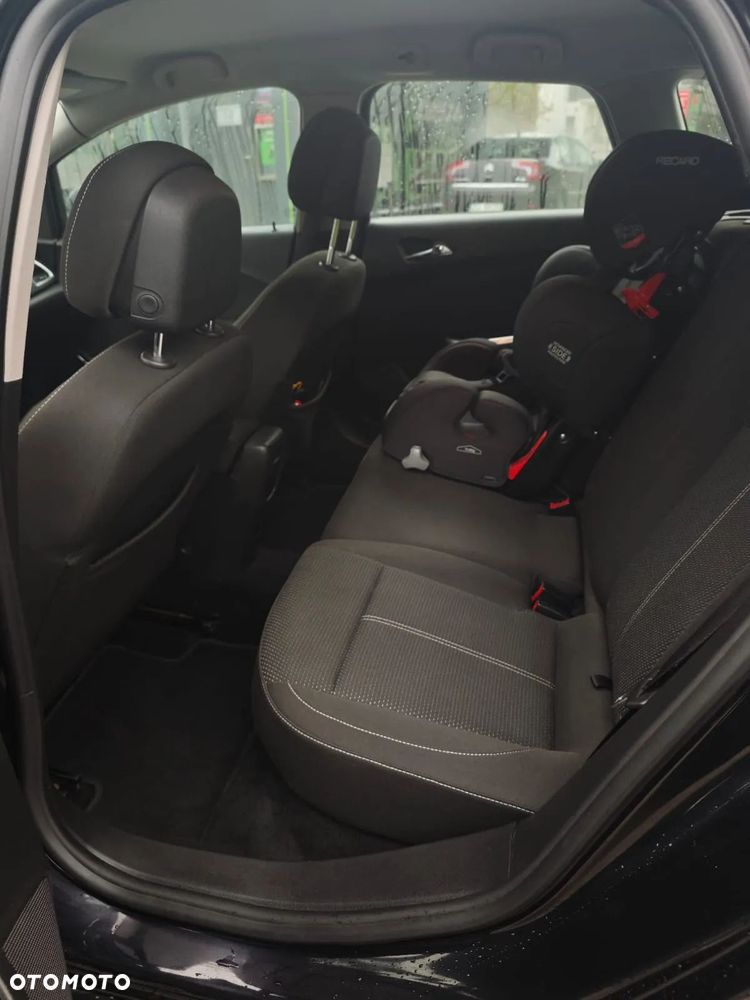 Opel Astra - 24
