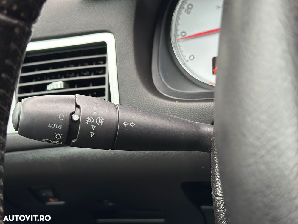 Peugeot 307 1.6 XR - 13