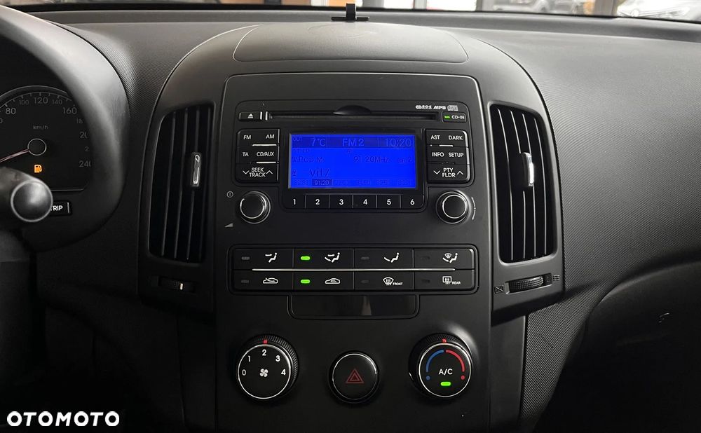 Hyundai i30 1.4 Comfort EU5 - 14