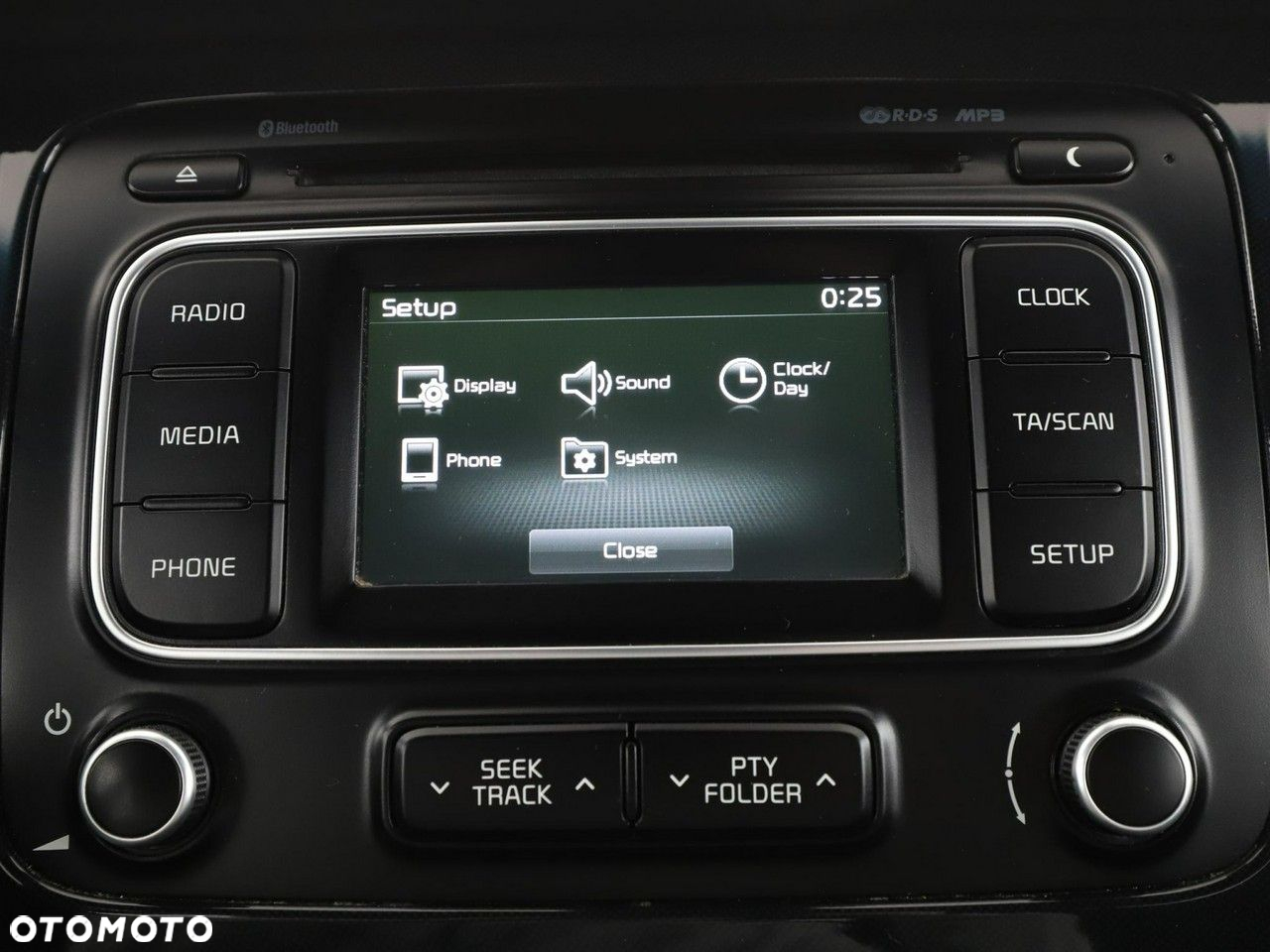 Kia Carens 1.7 CRDi L - 23