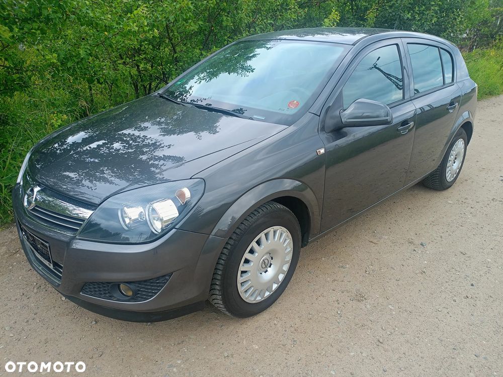 Opel Astra 1.6 Caravan NAVI - 13