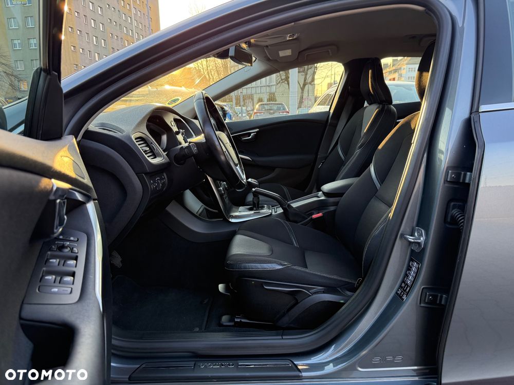 Volvo V40 D4 Drive-E Momentum - 15