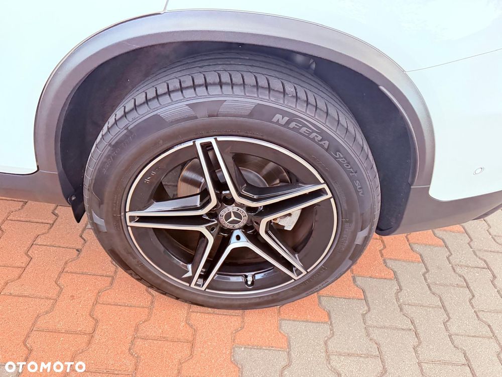 Mercedes-Benz GLC - 23