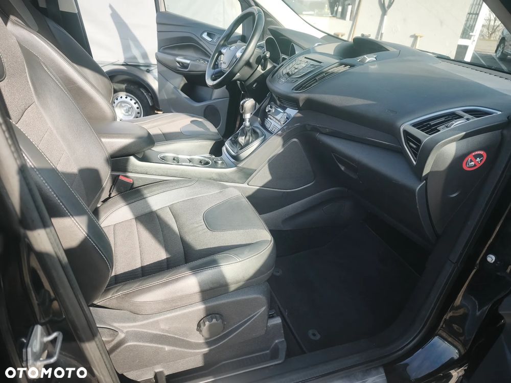 Ford Kuga 2.0 TDCi 4x4 Titanium - 6