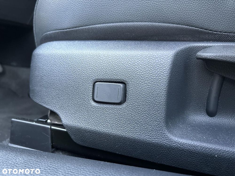 Toyota Corolla 1.8 Hybrid GR Sport Dynamic - 22