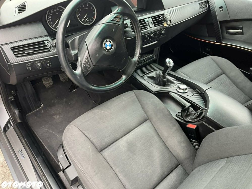 BMW Seria 5 520i - 5