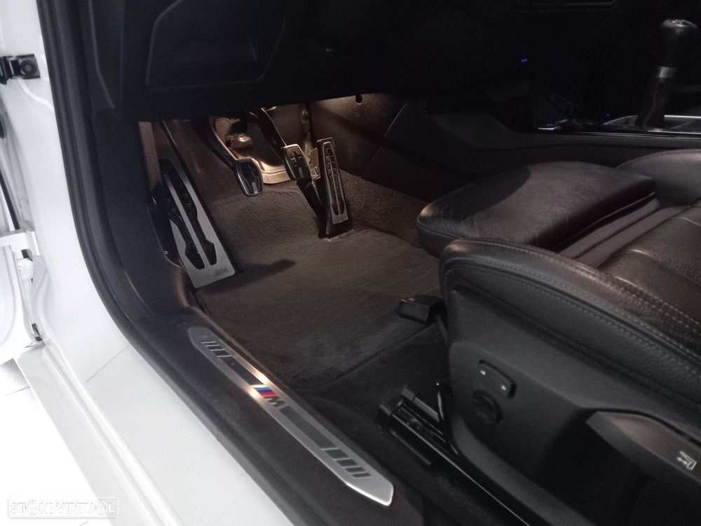 BMW 118 d Pack M Shadow - 13